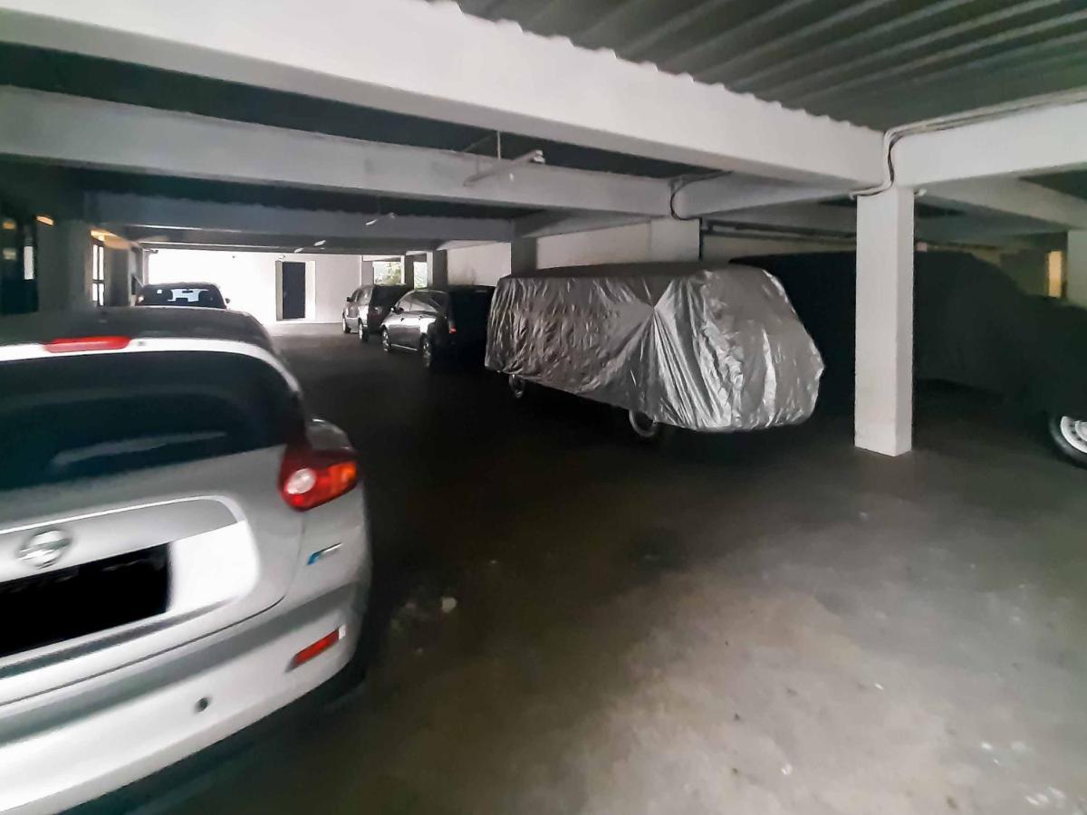 Bangka Suite Mitra Reddoorz Jakarta Eksteriør billede