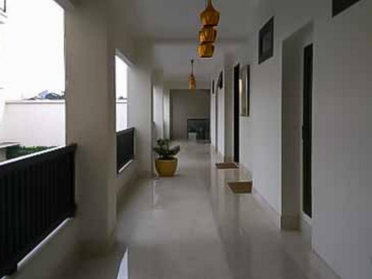 Bangka Suite Mitra Reddoorz Jakarta Eksteriør billede
